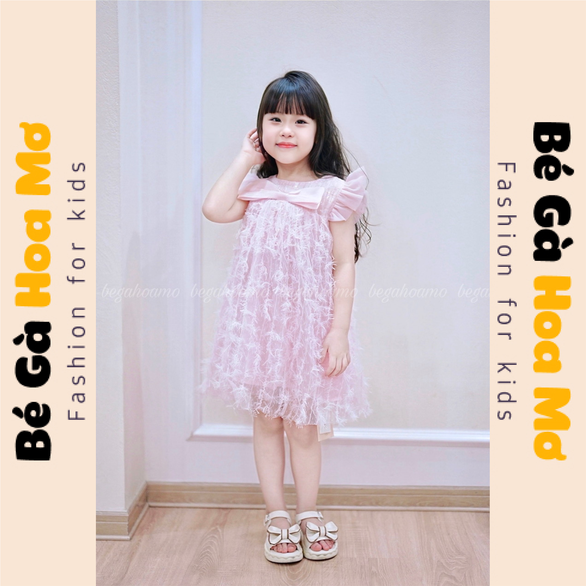 Váy lông ánh kim đính nơ ngực