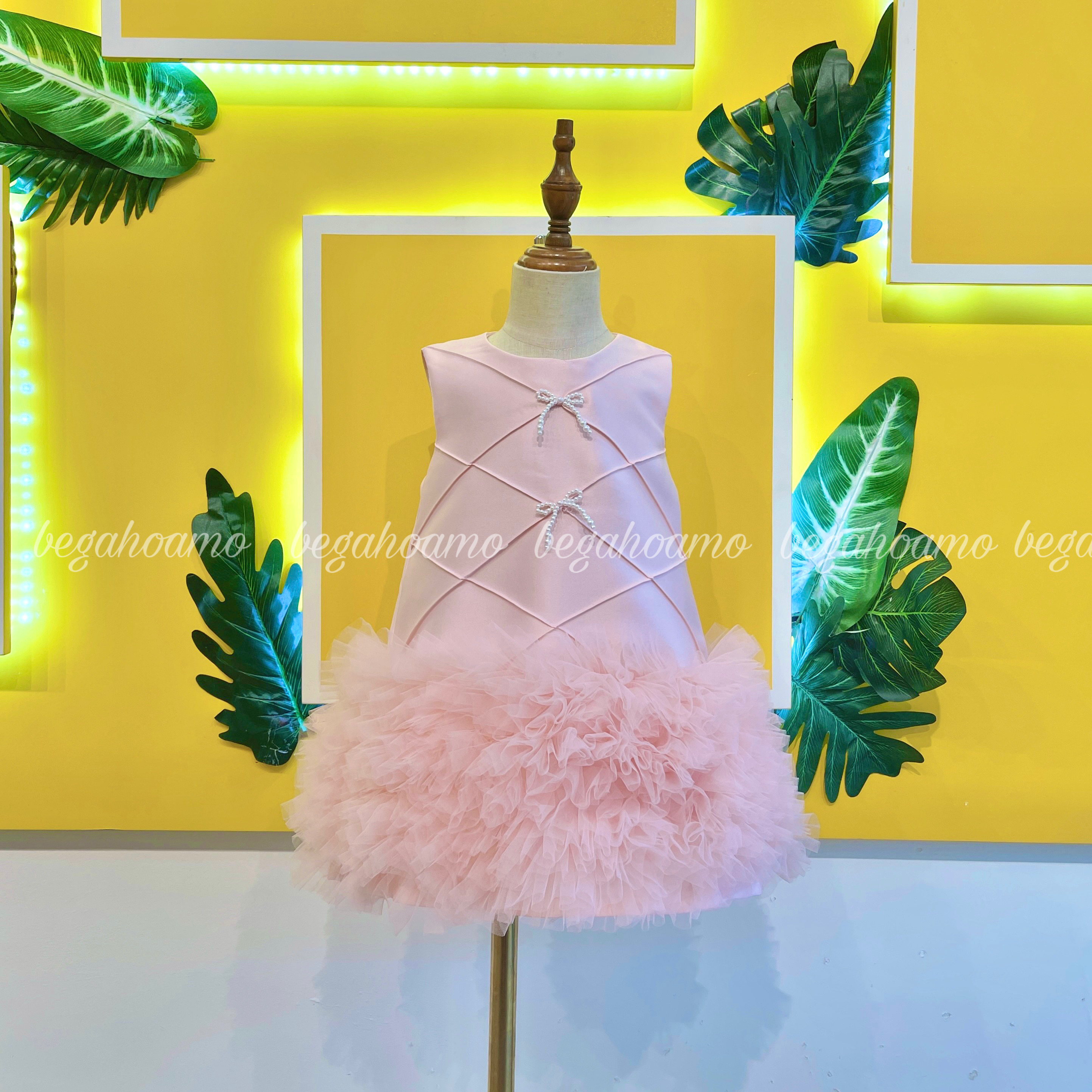 Váy Hồng TK đính nơ ngọc gấu bèo 