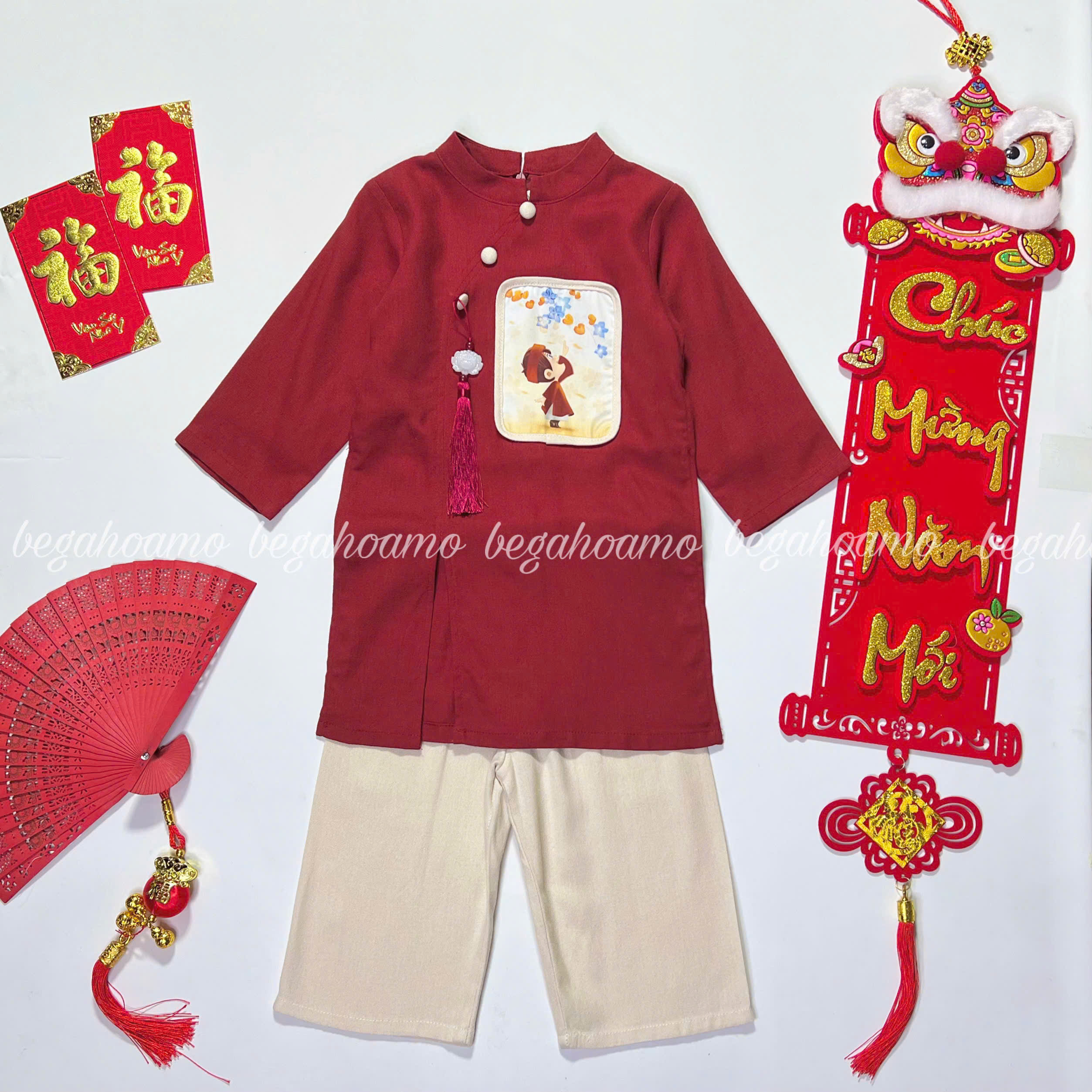 Áo dài đỏ hoạt hình kèm ngọc