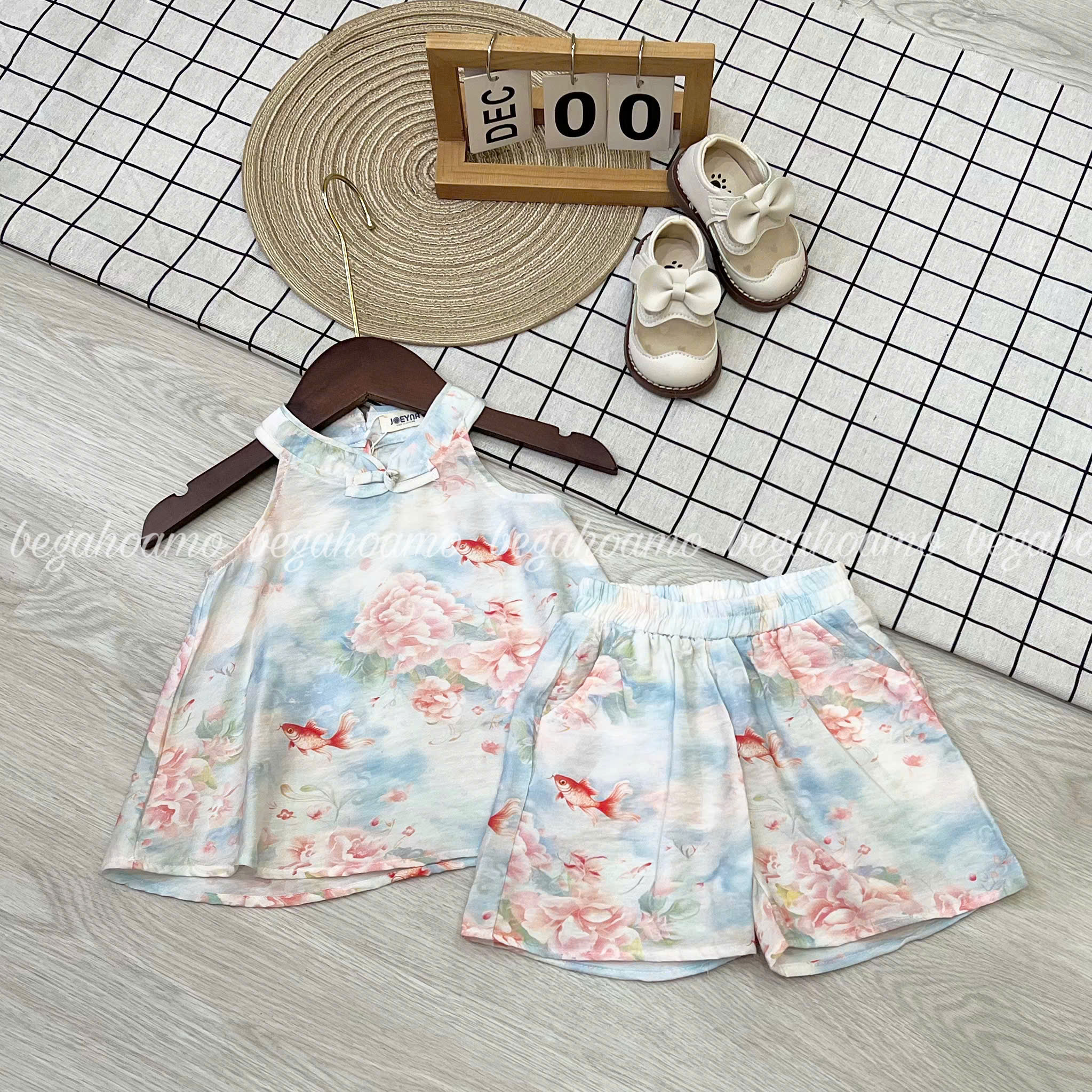 Set bộ áo yếm bé gái