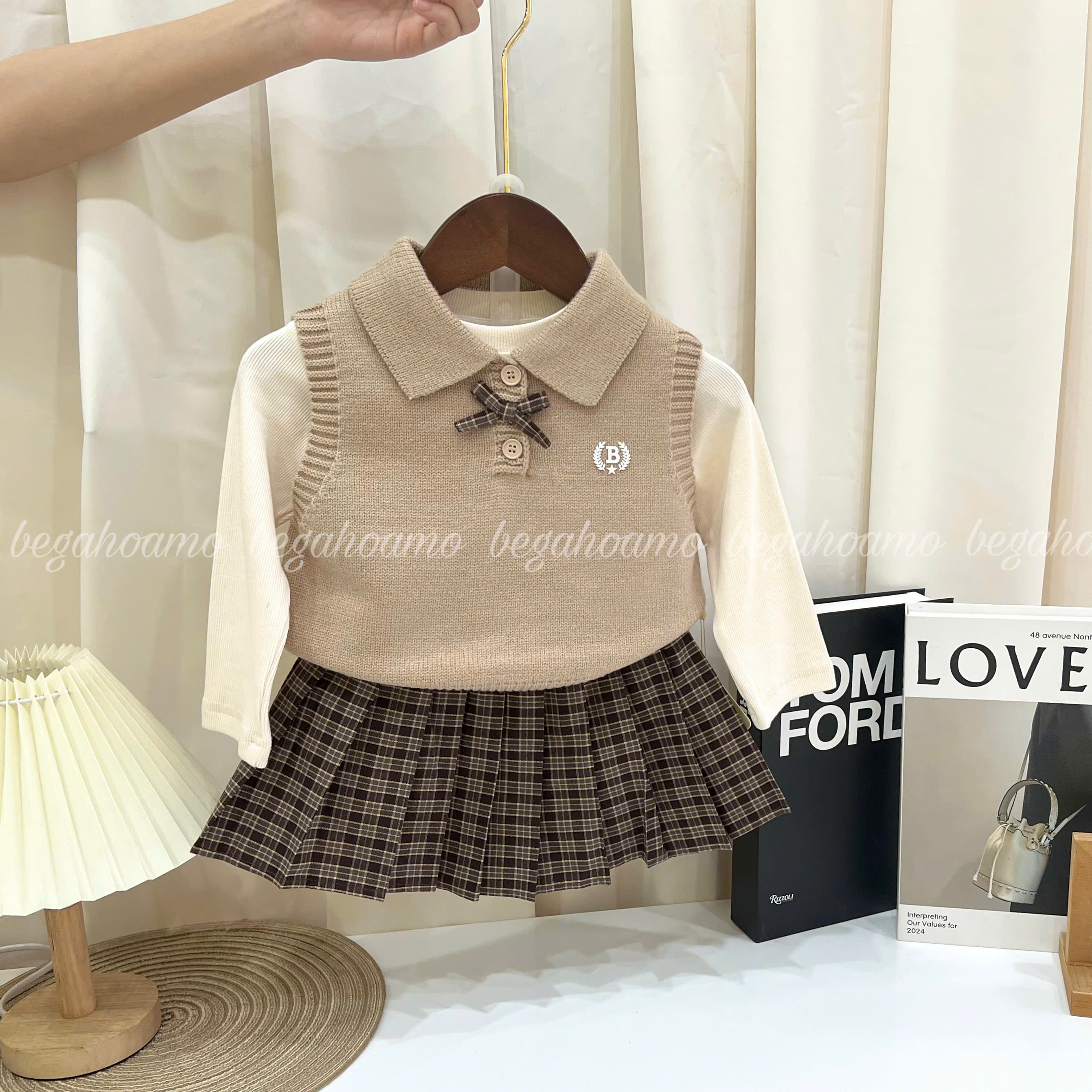 Set 3ct nâu kẻ bé gái