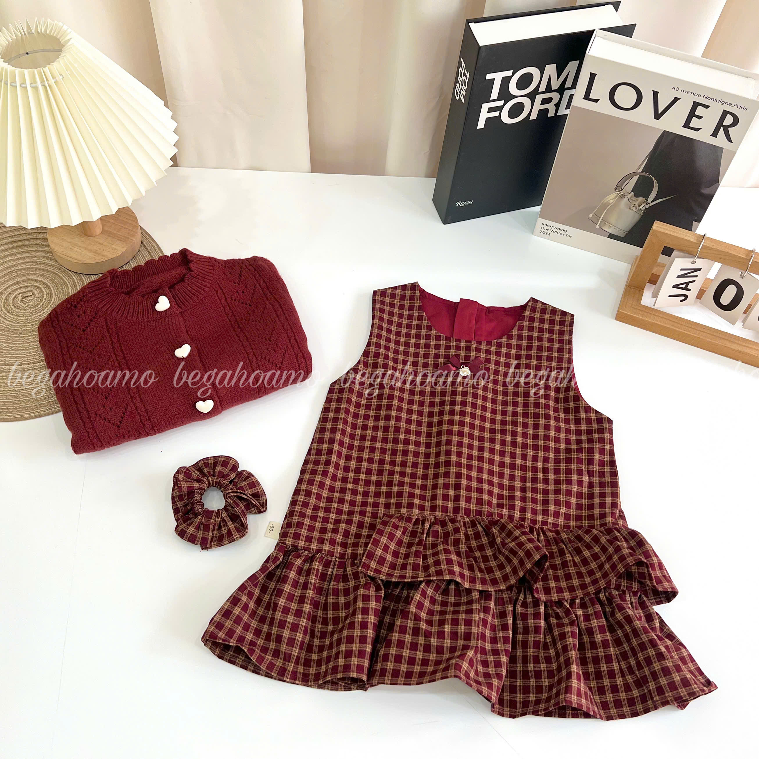 Set 3ct kèm carrigan cúc tim