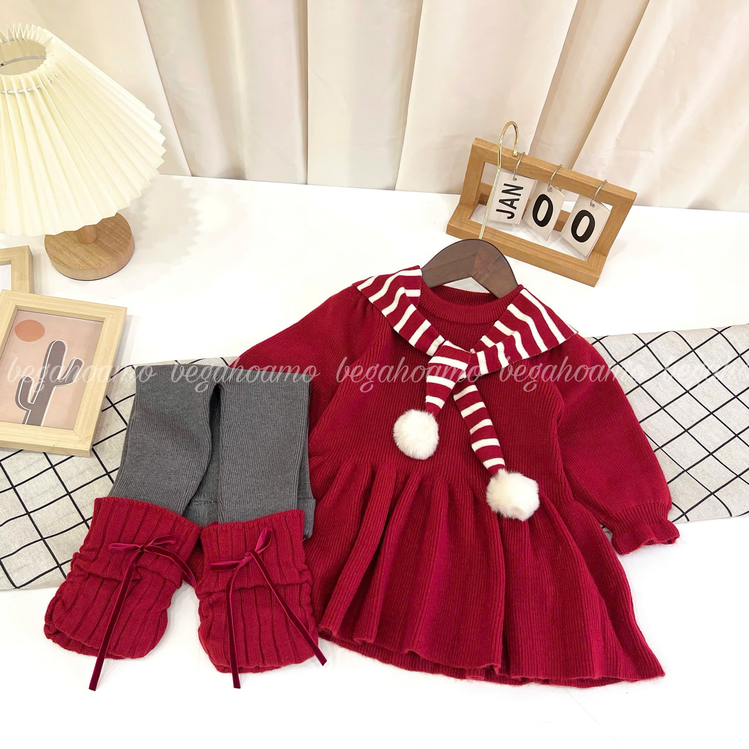 Set bộ len đỏ kèm khăn