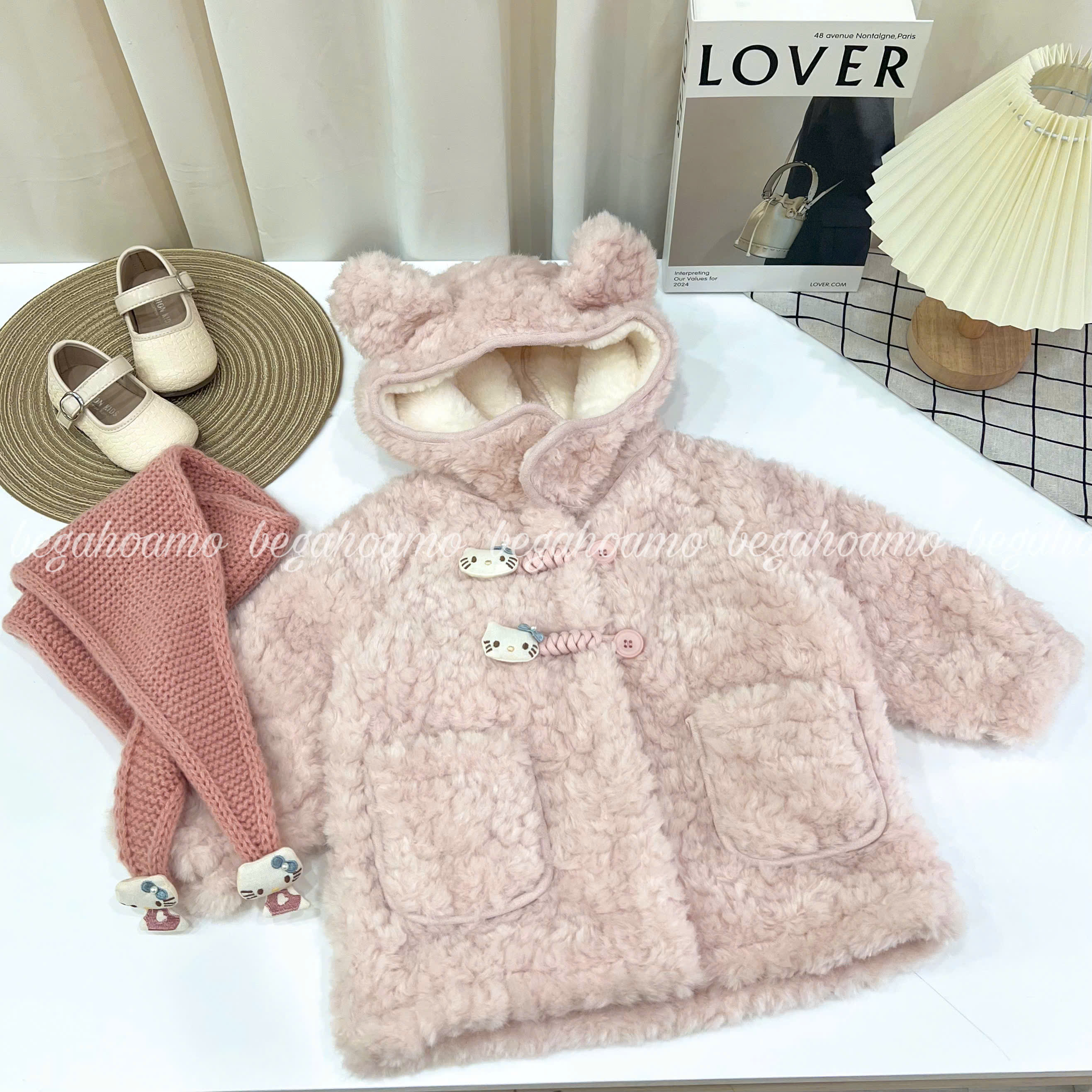 Áo lông hồng dáng dài kèm khăn