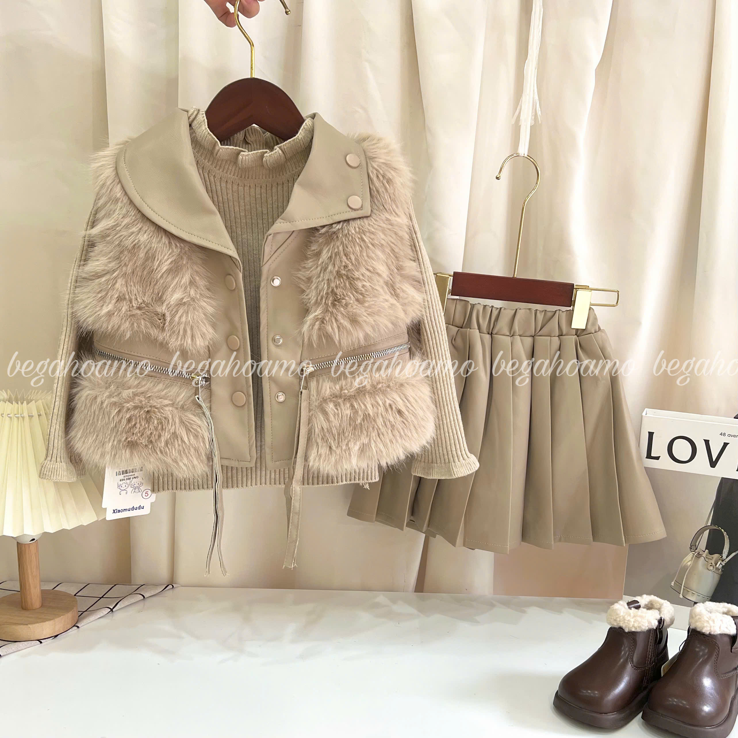 Set lông túi khóa be chân váy da 